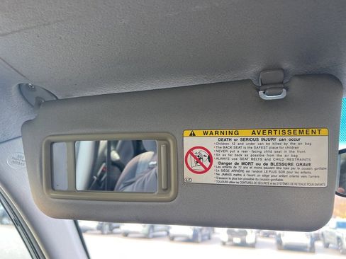 Used 2005 Toyota RAV4 4WD image 38