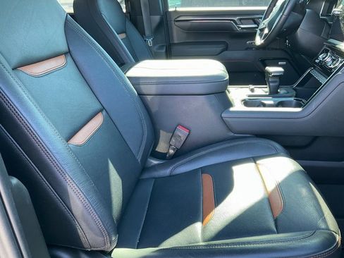 Used 2023 GMC Sierra 1500 AT4 w/ AT4 Preferred Package image 13