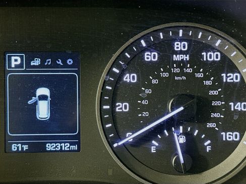 Used 2017 Hyundai Tucson Sport image 19