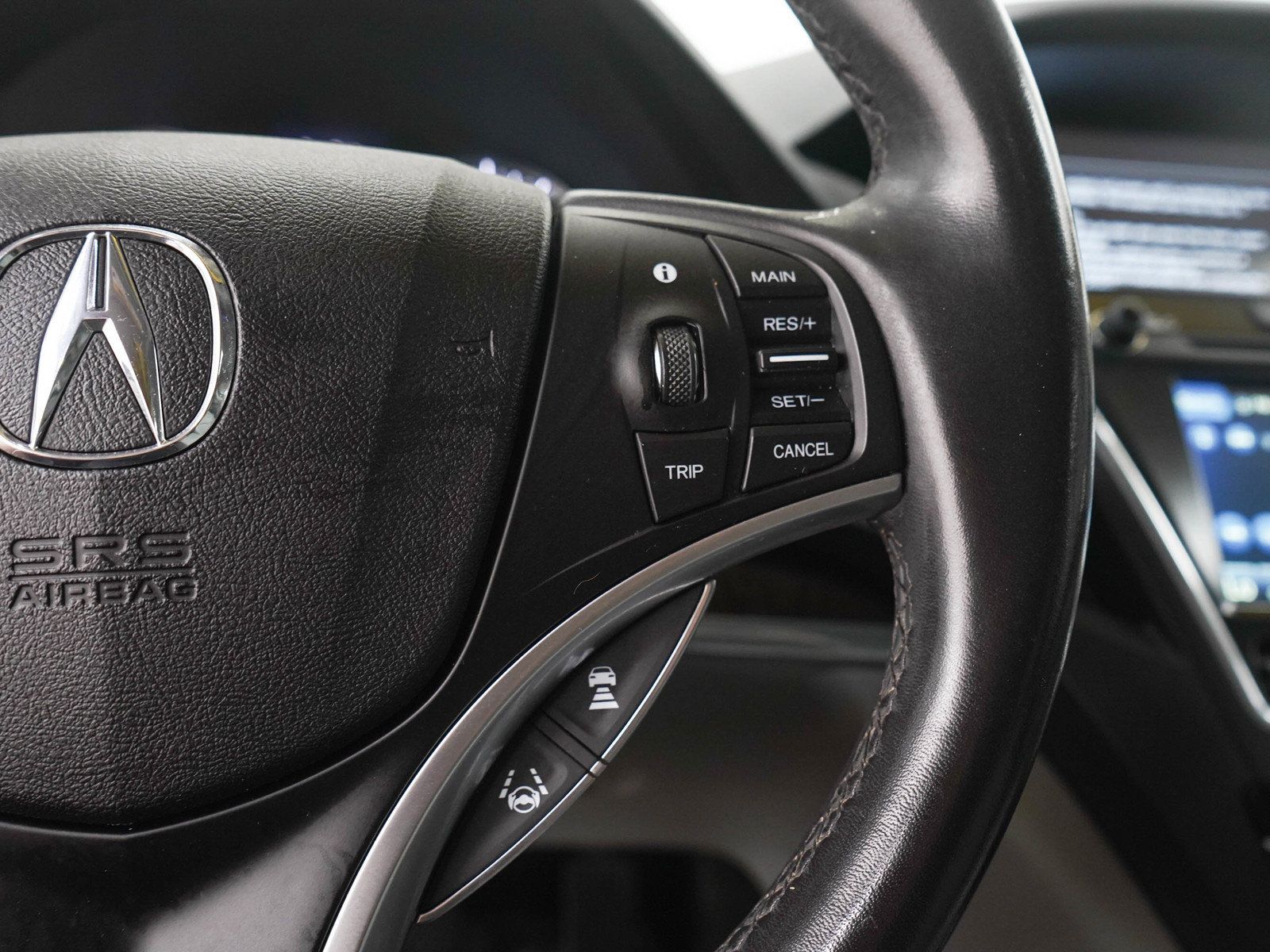 Used 2018 Acura MDX w/ Technology Package AWD/4WD image 32