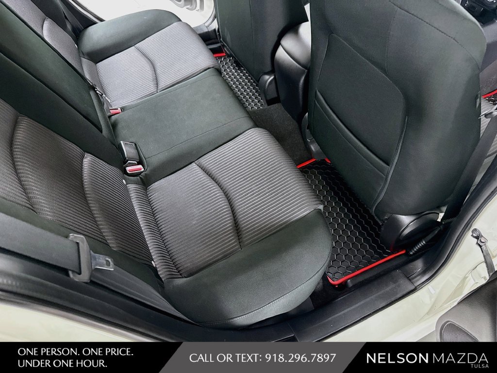 Used 2015 MAZDA MAZDA3 i Touring FWD image 41