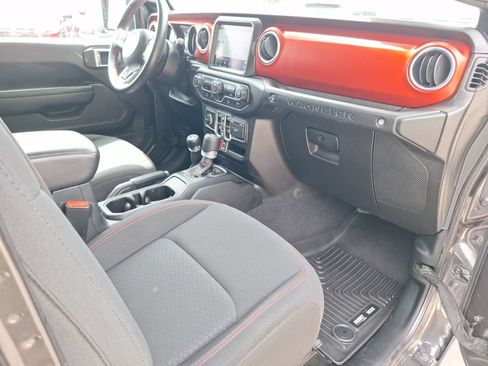 Used 2021 Jeep Wrangler Unlimited Rubicon AWD/4WD image 34