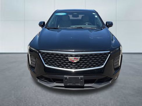 Used 2024 Cadillac XT4 Luxury w/ LPO, Floor Liner Package AWD/4WD image 6