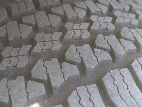 Used 2010 Jeep Commander Sport w/ Sun/Sound Group image 29