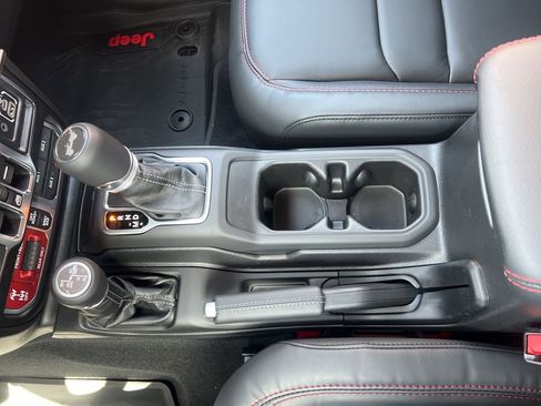 New 2026 Jeep Wrangler Unlimited Rubicon AWD/4WD image 28