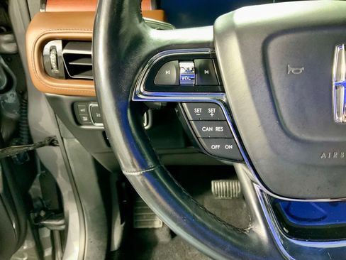 Used 2022 Lincoln Nautilus Reserve w/ Class II Trailer Tow Package image 25