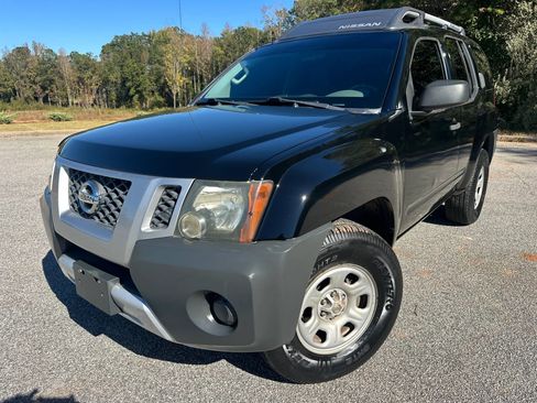 Used 2014 Nissan Xterra X image 1