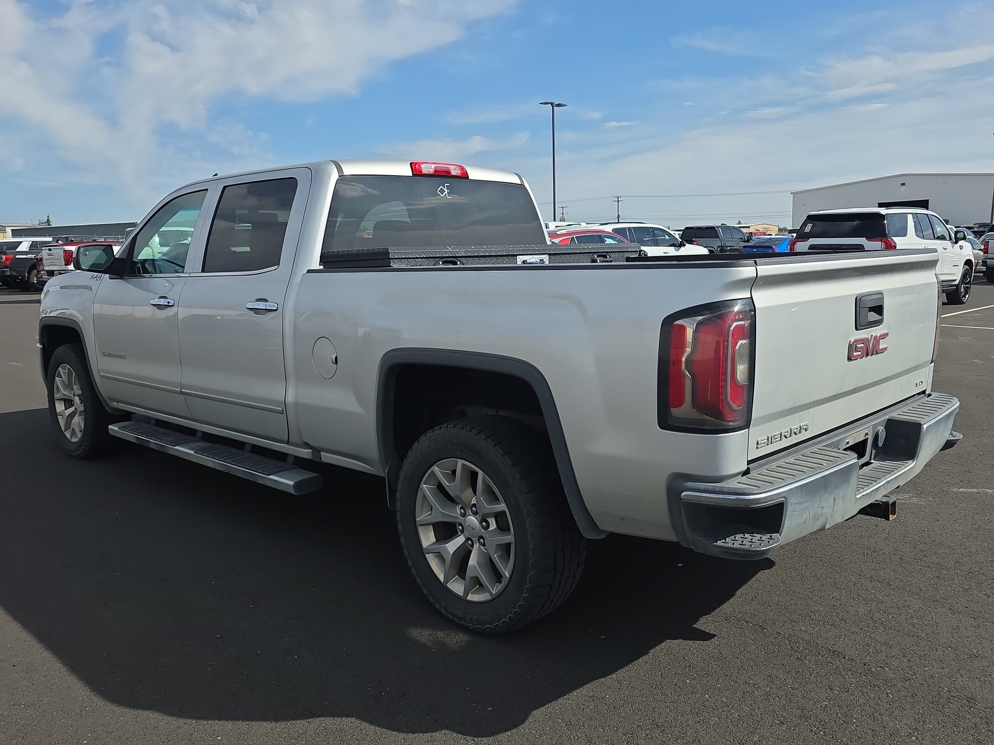 Used 2017 GMC Sierra 1500 SLT w/ SLT Premium Package AWD/4WD image 6