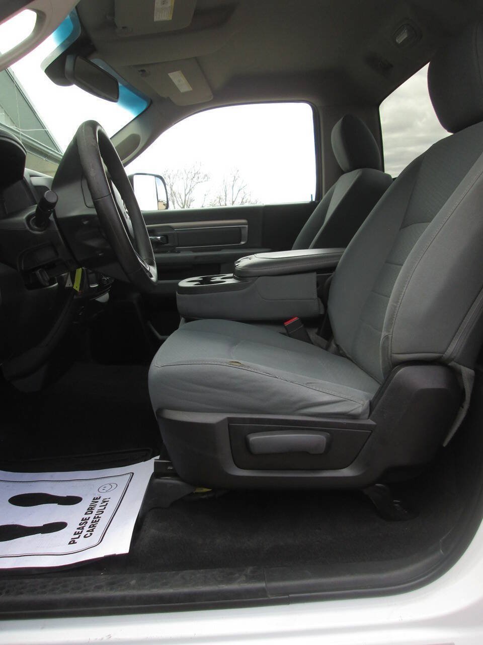 Used 2017 RAM 3500 Tradesman w/ Chrome Appearance Group AWD/4WD image 13