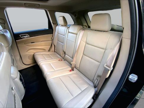 Used 2014 Jeep Grand Cherokee Limited w/ Luxury Group II AWD/4WD image 21