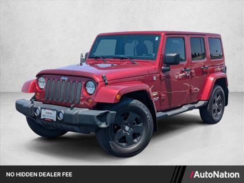 Used 2012 Jeep Wrangler Unlimited Sahara w/ Connectivity Group AWD/4WD image 1