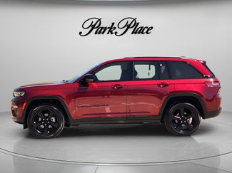 Used 2023 Jeep Grand Cherokee Limited w/ Black Appearance Package video 2