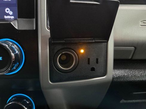 Used 2019 Ford F250 Lariat w/ Lariat Ultimate Package image 55