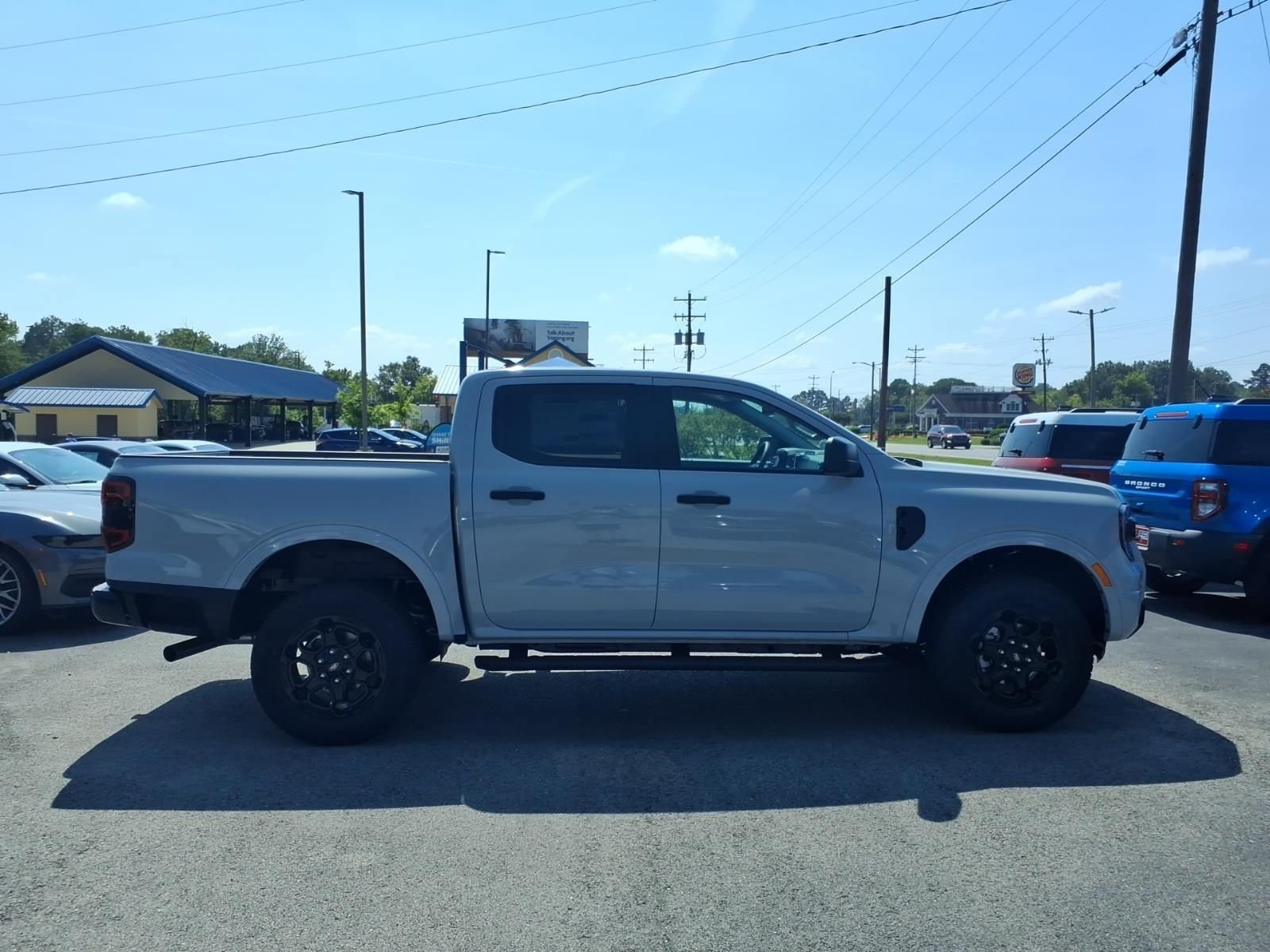 New 2026 Ford Ranger XLT w/ Black Appearance Package RWD image 5
