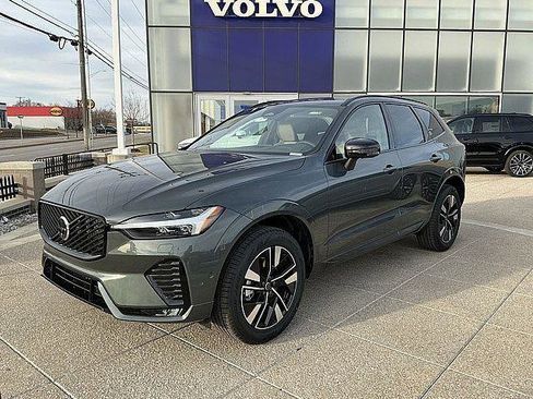 New 2026 Volvo XC60 B5 Plus w/ Climate Package AWD/4WD image 3
