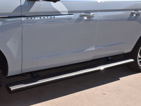 New 2025 Lincoln Navigator L Reserve image 39