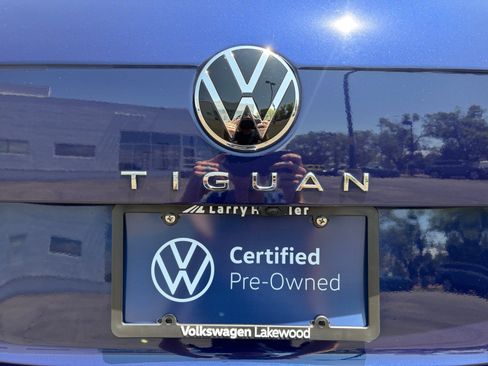 Used 2022 Volkswagen Tiguan SEL R-Line AWD/4WD image 24