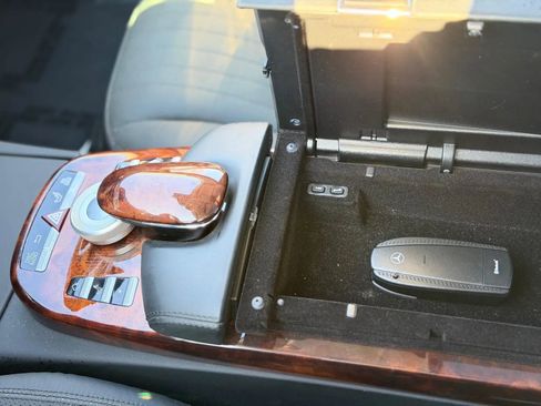 Used 2009 Mercedes-Benz S 600 image 38