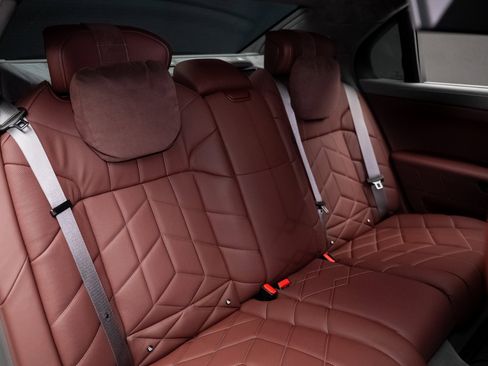 Used 2023 BMW i7 xDrive60 image 62