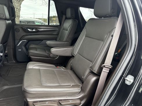 Used 2023 GMC Yukon Denali w/ LPO, Floor Liner Package image 13