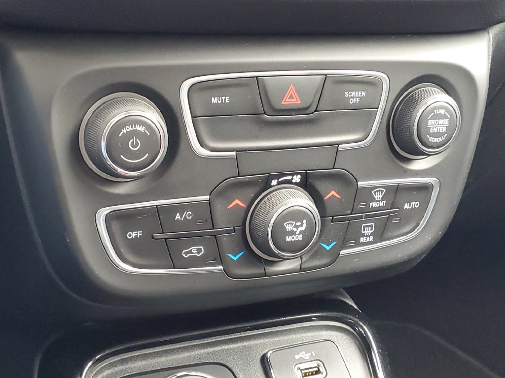 Used 2019 Jeep Compass Limited AWD/4WD image 29