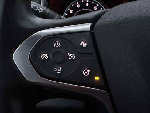 Used 2023 Chevrolet Traverse RS image 24