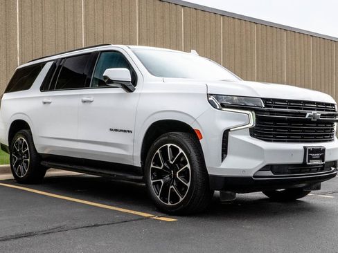 Certified 2023 Chevrolet Suburban RST AWD/4WD image 2