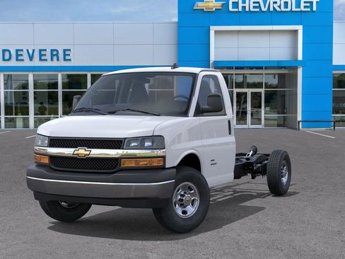 New 2026 Chevrolet Express 3500 w/ Power Convenience Package RWD image 8