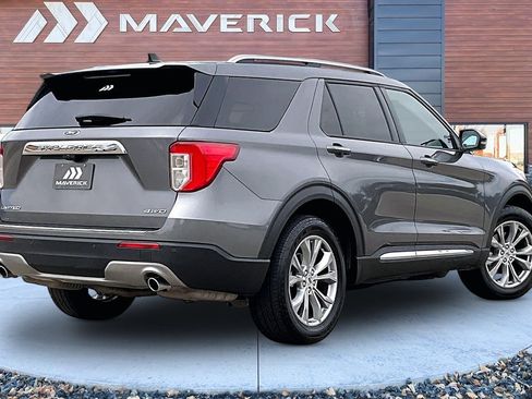 Used 2021 Ford Explorer Limited w/ Equipment Group 301A AWD/4WD image 5