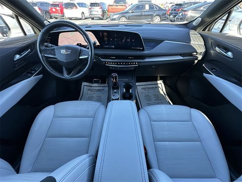 Used 2024 Cadillac XT4 Sport image 21