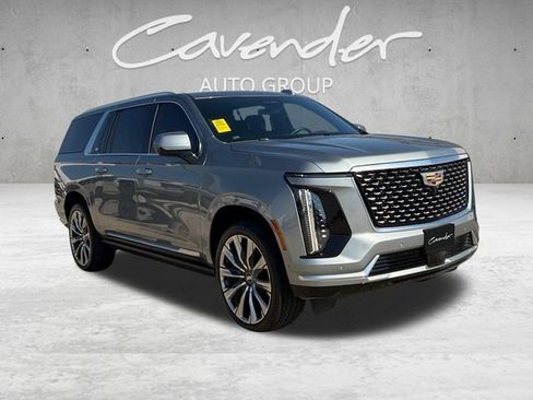 Used 2026 Cadillac Escalade ESV Luxury w/ Touring Package AWD/4WD image 2