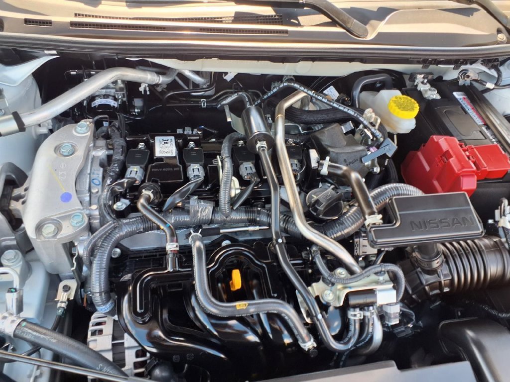 Used 2025 Nissan Sentra SV FWD image 15