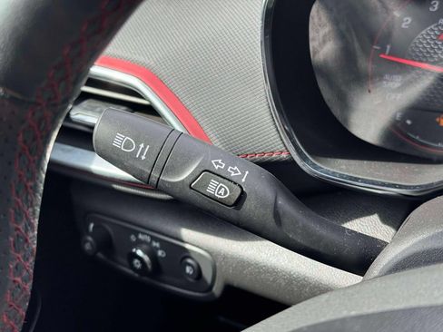 Used 2023 Chevrolet TrailBlazer RS FWD image 23