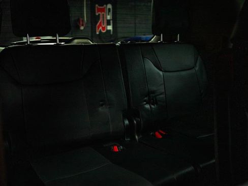 Used 2016 Lexus LX 570 4WD image 13