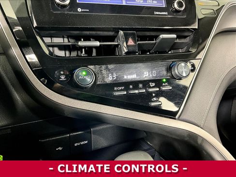 Used 2024 Toyota Camry SE FWD image 15