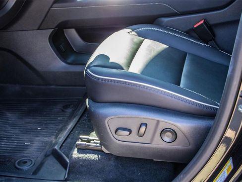 Used 2024 GMC Acadia Denali w/ Super Cruise Package image 27