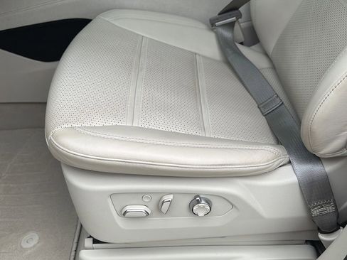 Certified 2023 Cadillac Escalade Premium Luxury Platinum AWD/4WD image 21