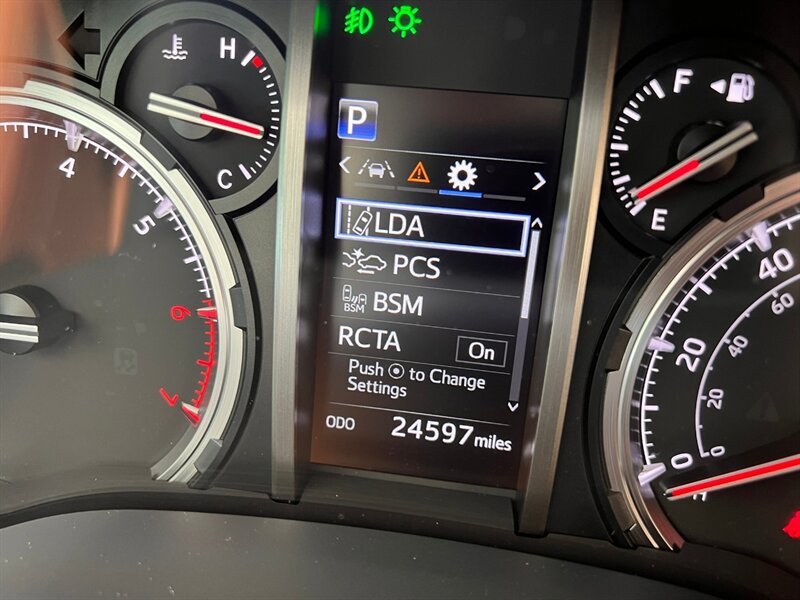 Used 2023 Toyota 4Runner Limited AWD/4WD image 41