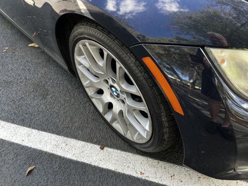 Used 2010 BMW 328i Convertible image 11