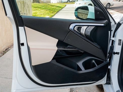 Used 2026 BMW X3 xDrive30 w/ M Sport Package image 8