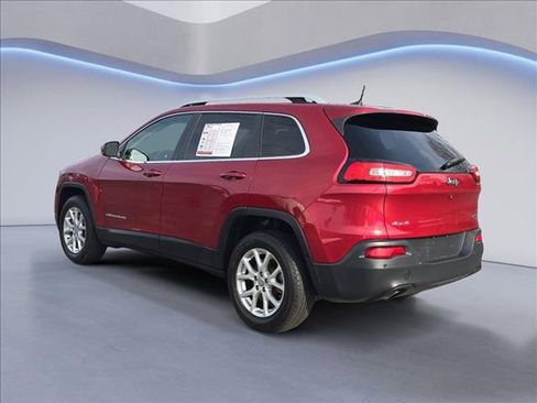 Used 2017 Jeep Cherokee Latitude w/ Safety/Convenience Group image 3
