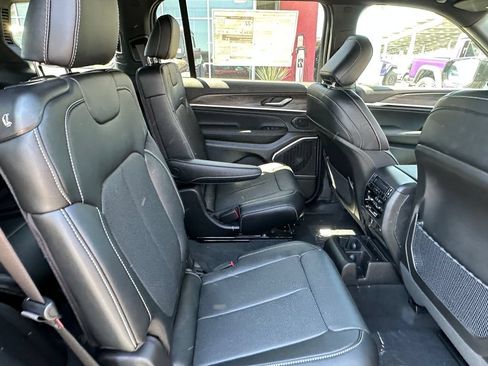 New 2026 Jeep Grand Cherokee L Limited AWD/4WD image 19