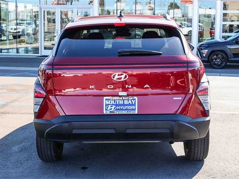 Certified 2025 Hyundai Kona SEL image 5