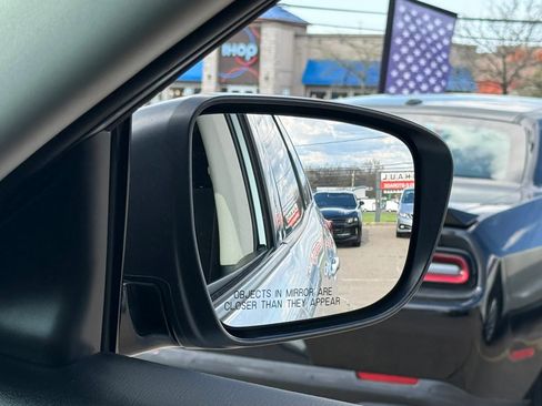 Used 2019 Nissan Pathfinder S image 37