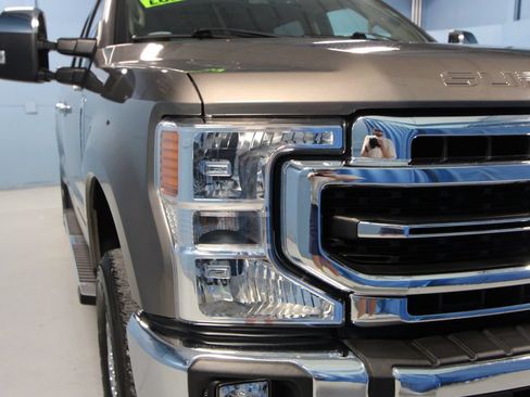 Used 2020 Ford F250 Lariat w/ Chrome Package AWD/4WD image 39