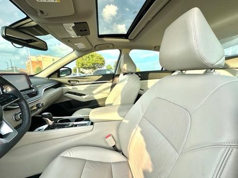 Used 2021 Nissan Altima 2.5 Platinum AWD/4WD image 23