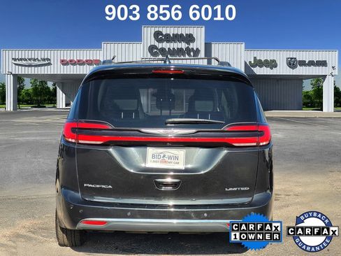 Used 2023 Chrysler Pacifica Limited image 5