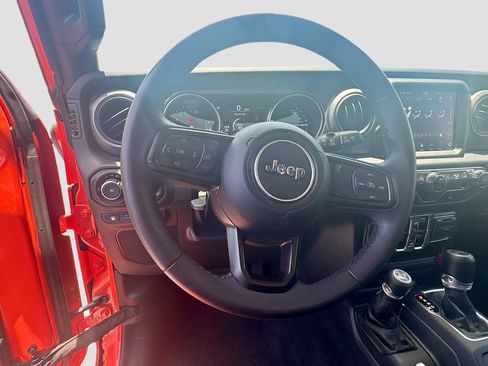 Used 2023 Jeep Wrangler Unlimited w/ 8.4" Radio Group AWD/4WD image 12