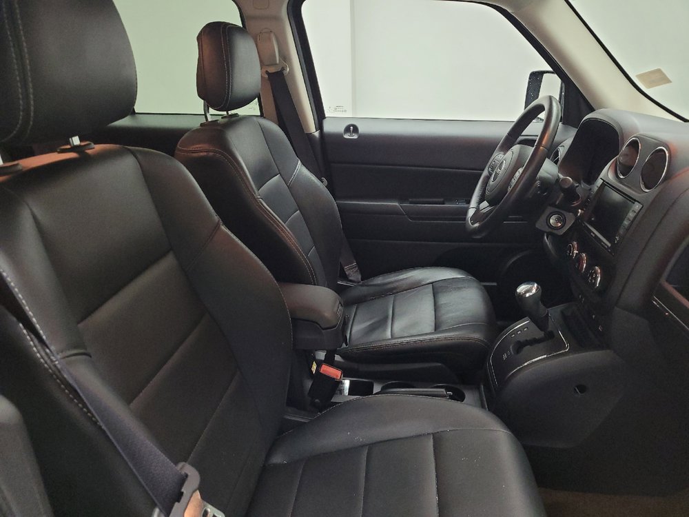 Used 2017 Jeep Patriot High Altitude AWD/4WD image 21