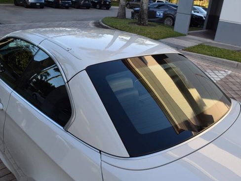 Used 2011 BMW M3 Convertible image 27